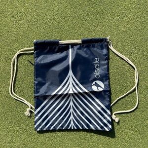 NWOT Oiselle Flyte drawstring bag